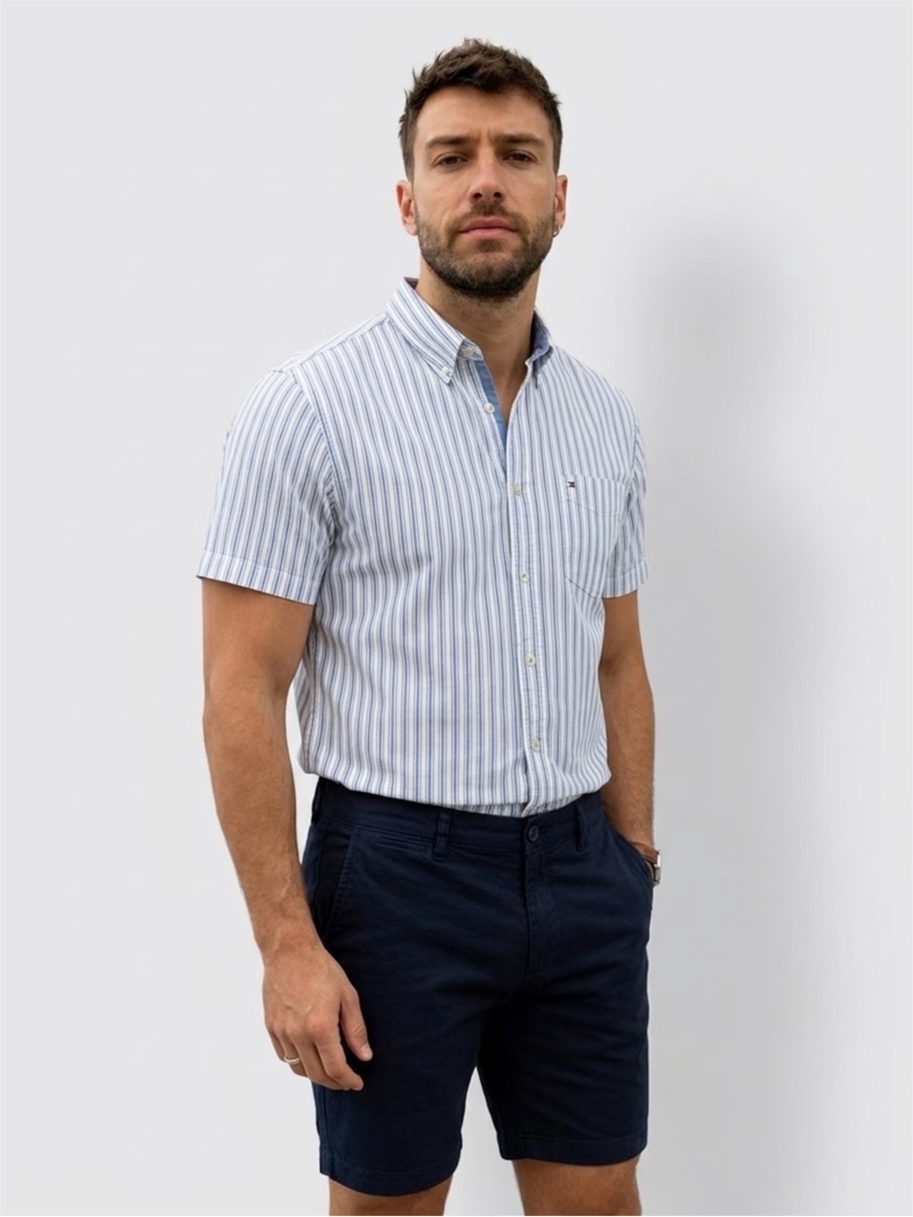 Tommy Hilfiger Men's Custom Fit Seersucker Striped Short Sleeve Shirt | Size L